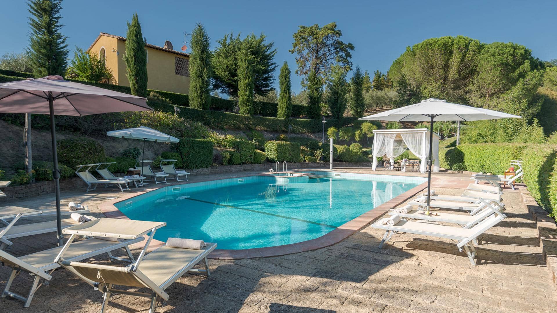 VILLA GINESTRAIO