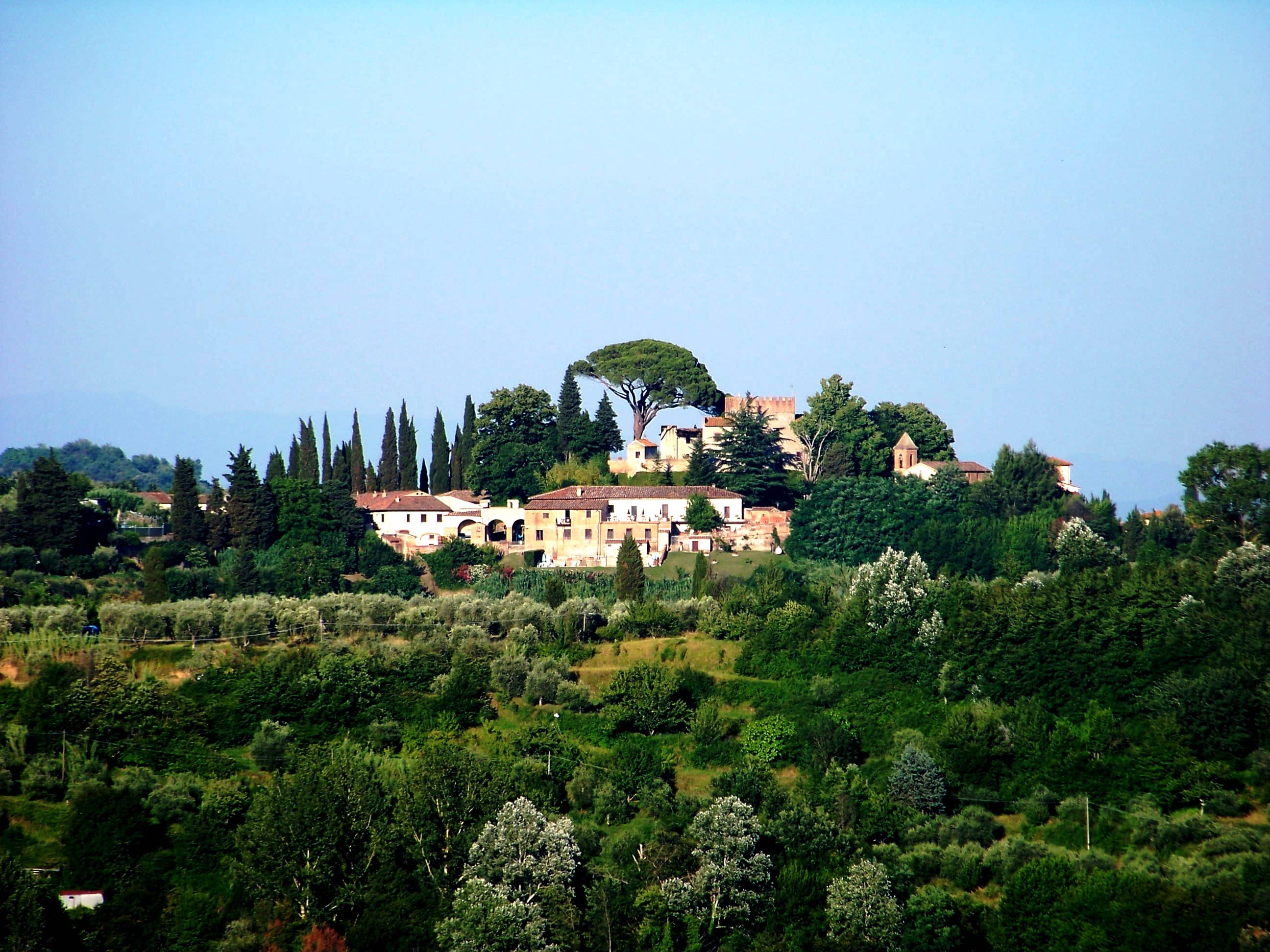 CASTELLARE  ROOM RENTAL