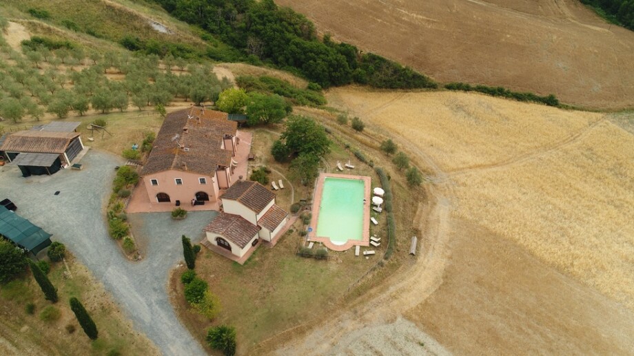 PODERE LA COLLINA FARM HOUSE