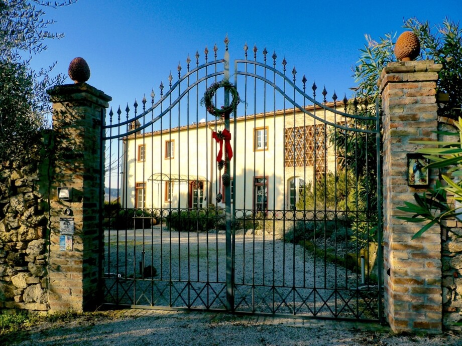 LUNA TOSCANA VACATIONS