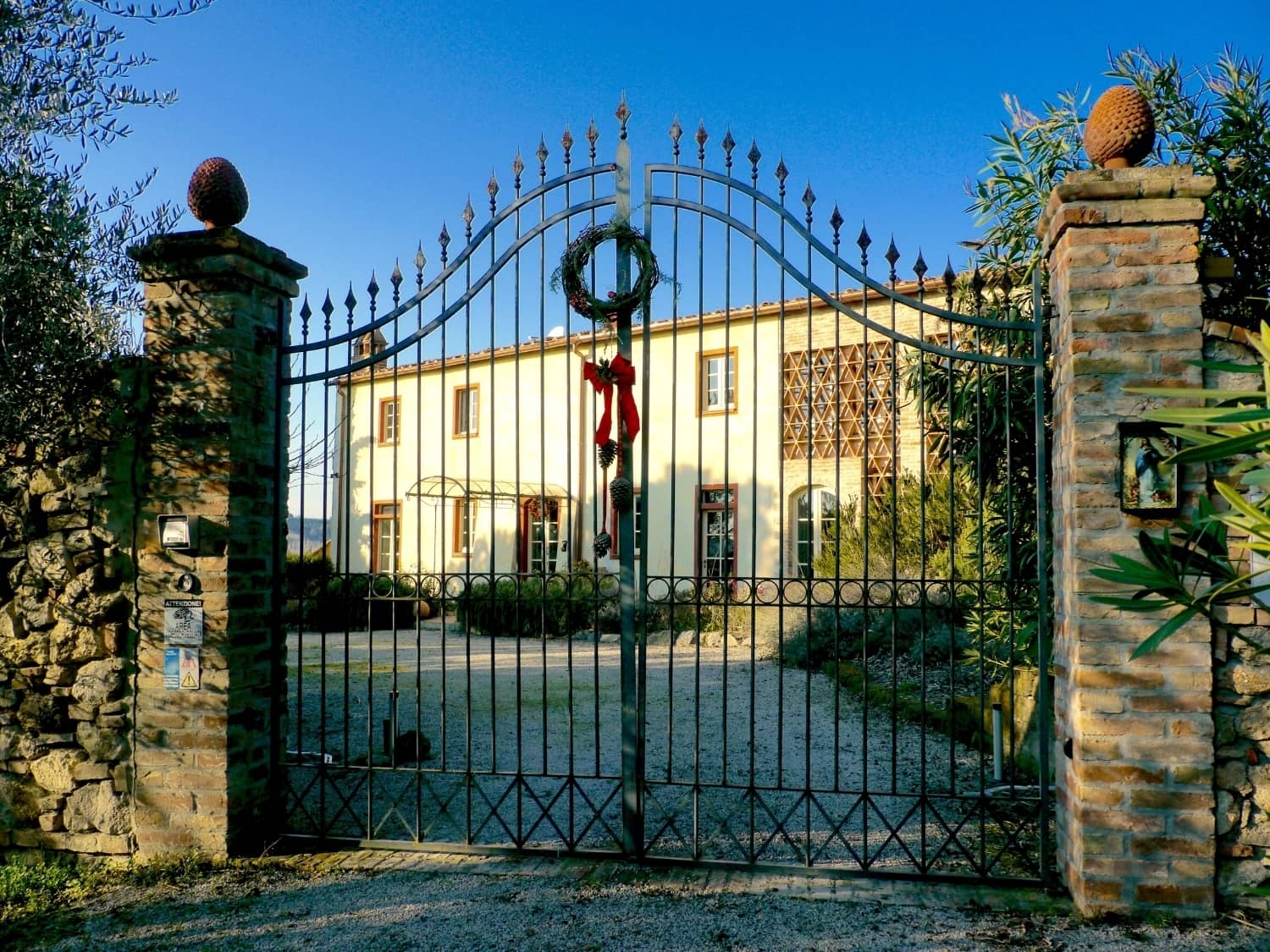 LUNA TOSCANA VACATIONS